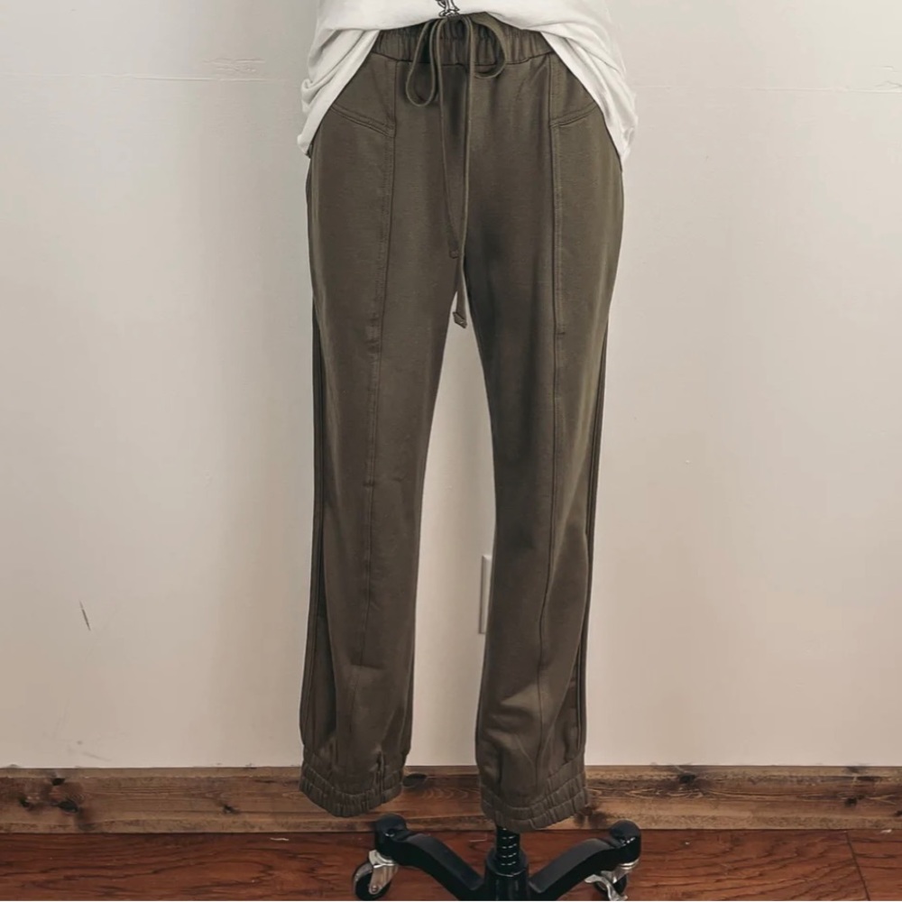 Women’s Knit Joggers